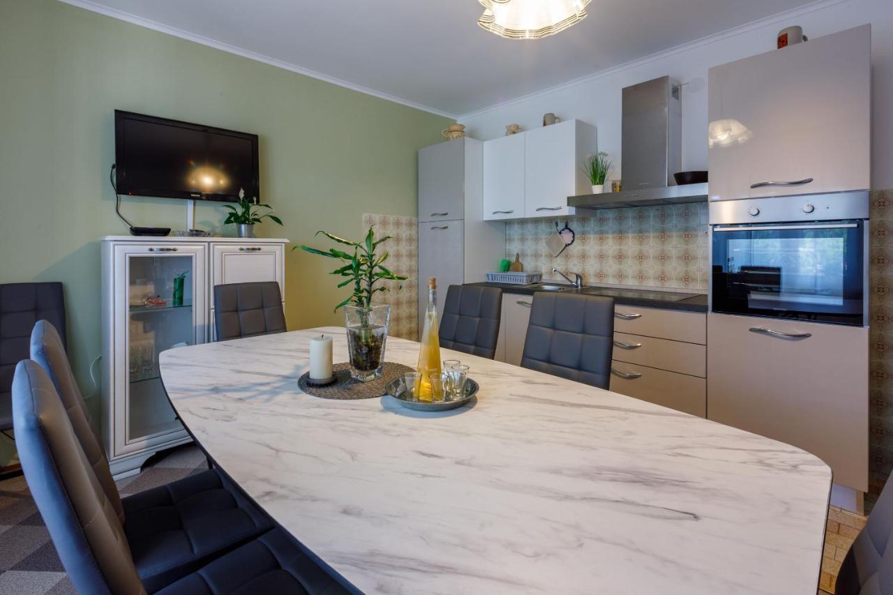 Apartment Leo Nona Novi Vinodolski Eksteriør bilde